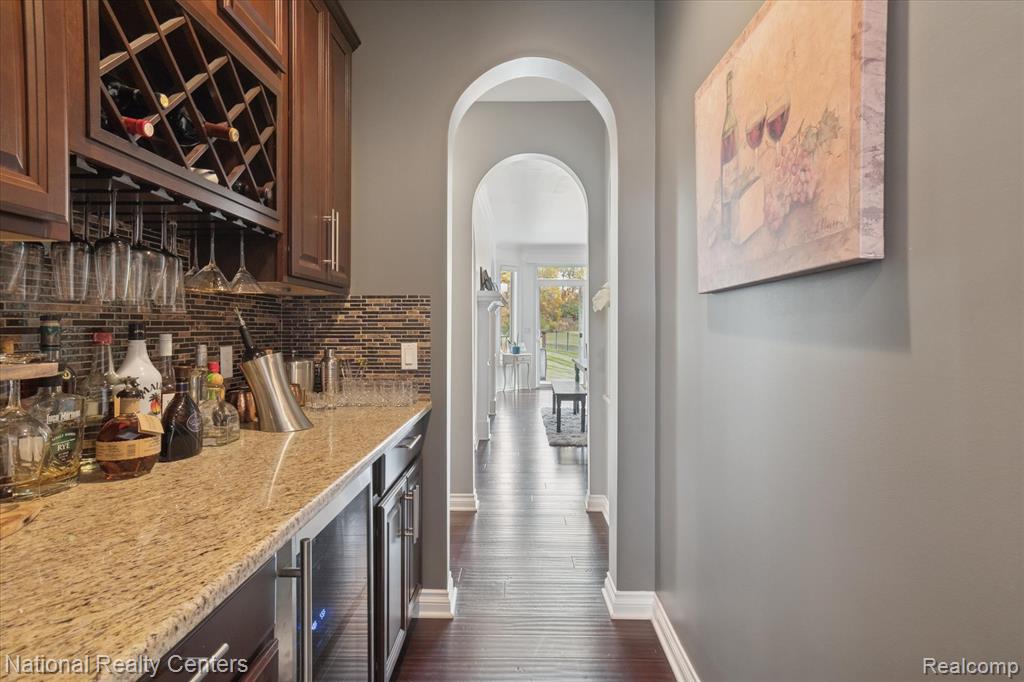 9888 Meadow View Court, Northville, MI 48167 — Photo 10