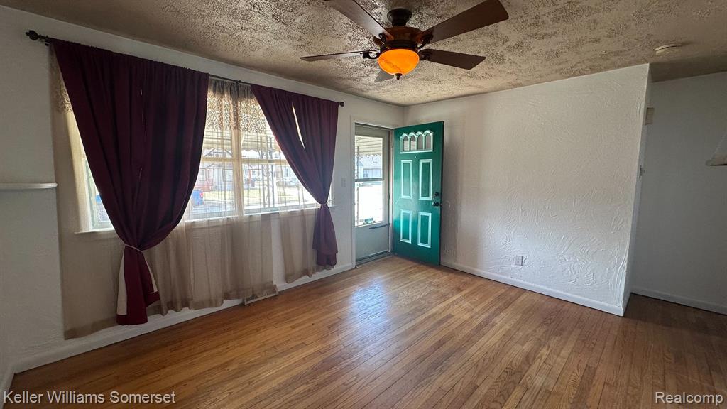 7551 STUDEBAKER Avenue, Warren, MI 48091 — Photo 8