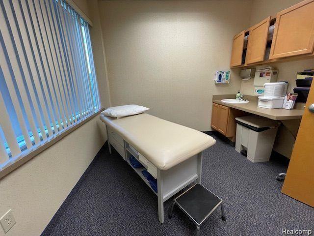 5151 GATEWAY Center, 3, Flint, MI 48507 — Photo 4