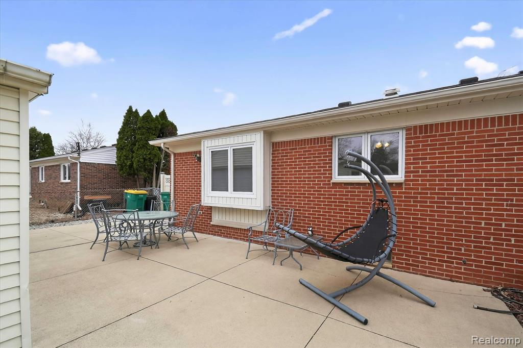 19523 Plumwoode Court, Brownstown, MI 48183 — Photo 37