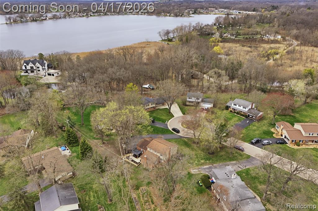 9610 Woody Court, White Lake, MI — Photo 37
