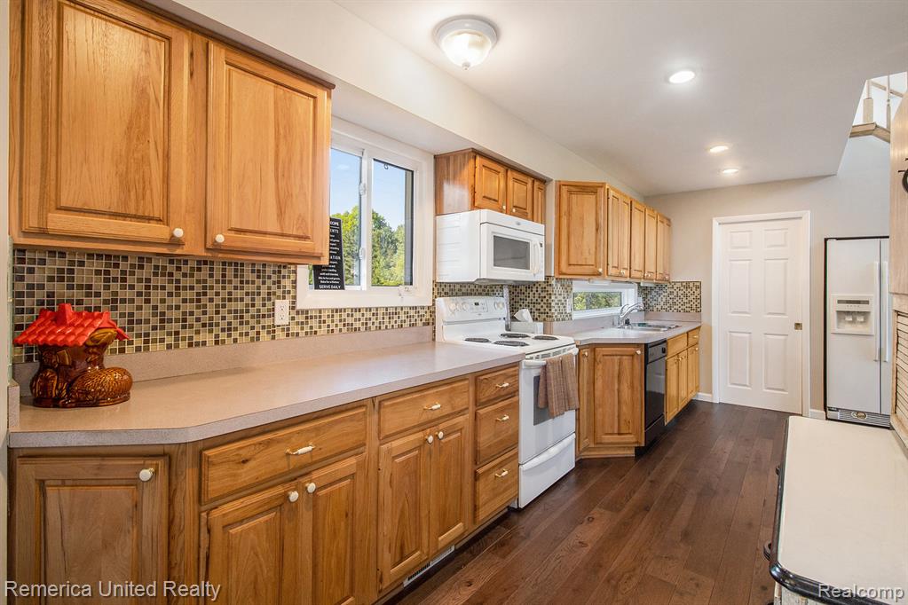 400 E SCHAFER Road, Pinckney, MI 48169 — Photo 14