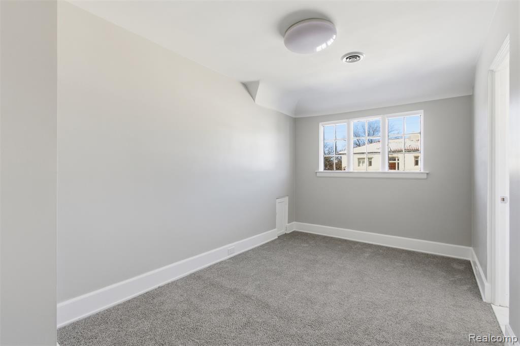 9500 La Salle Boulevard, Detroit, MI 48206 — Photo 27