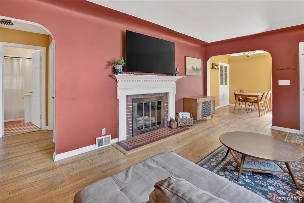 1137 E Main Street, Flushing, MI 48433 — Photo 9