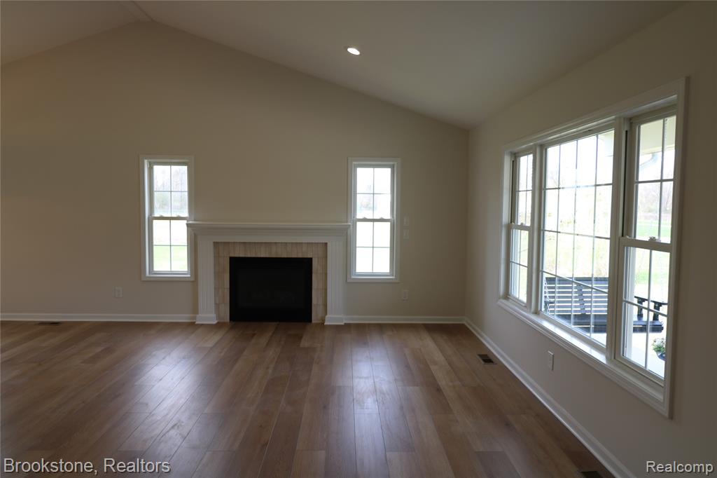 2141 Hunter Drive, Lapeer, MI 48446 — Photo 2