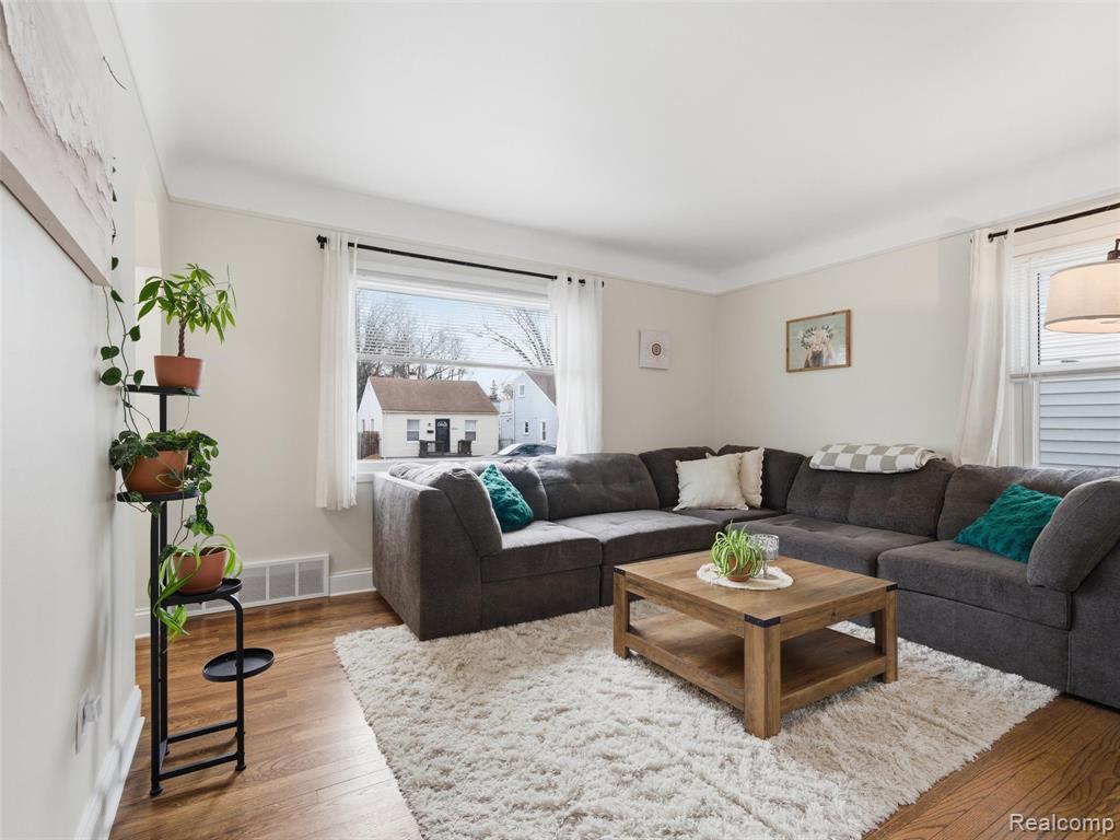 23353 Tawas Avenue, Hazel Park, MI 48030 — Photo 5