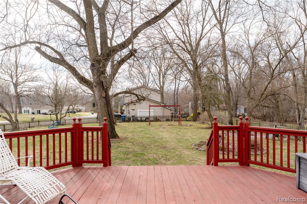 723 Globe Road, Waterford, MI 48328 — Photo 32