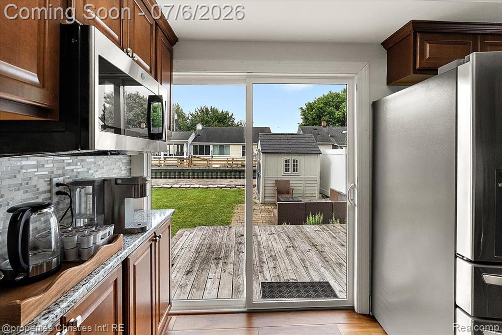 22482 Beach Street, Saint Clair Shores, MI 48081 — Photo 18
