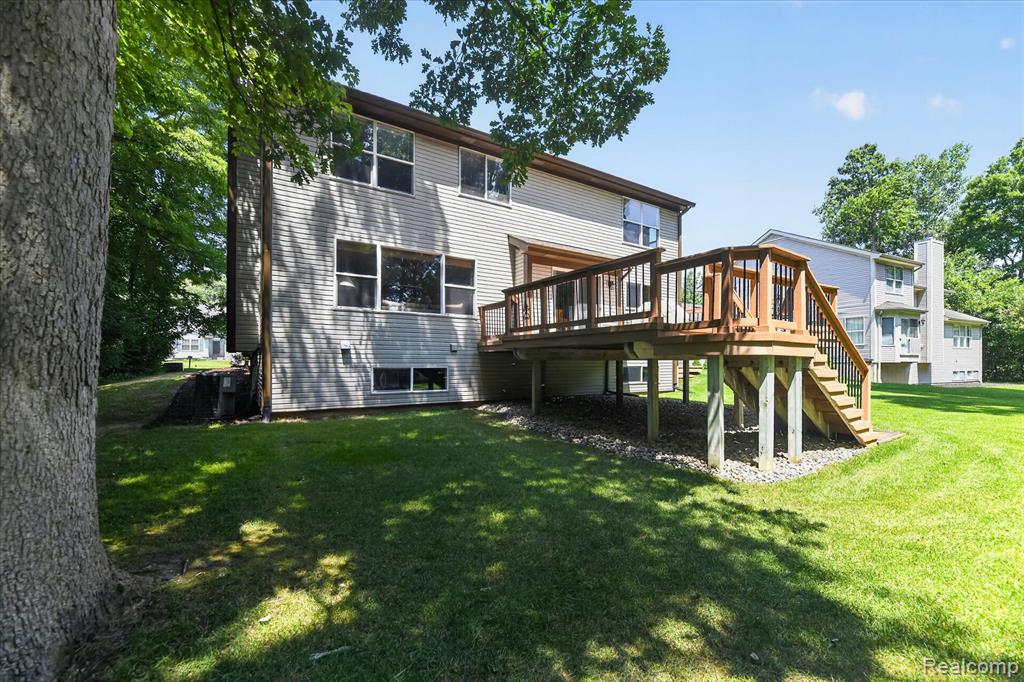 2445 Lorraina Lane, Hartland, MI 48353 — Photo 35
