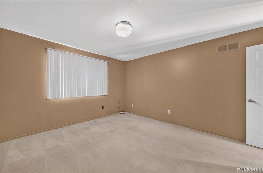 6153 Pickwood Drive, West Bloomfield, MI — Photo 20