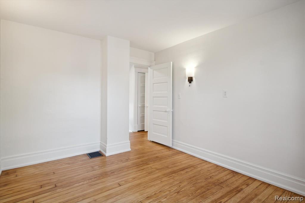 618 W LIBERTY Street, Ann Arbor, MI 48103 — Photo 21