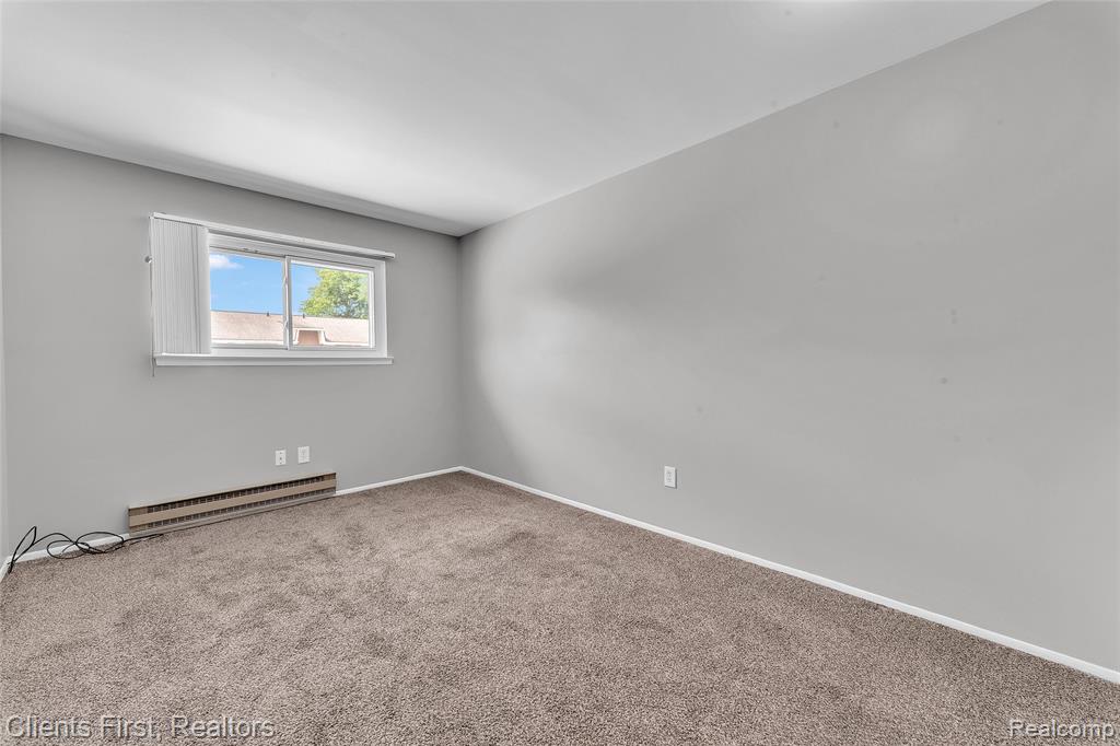 7570 WOODVIEW Street, Westland, MI — Photo 21