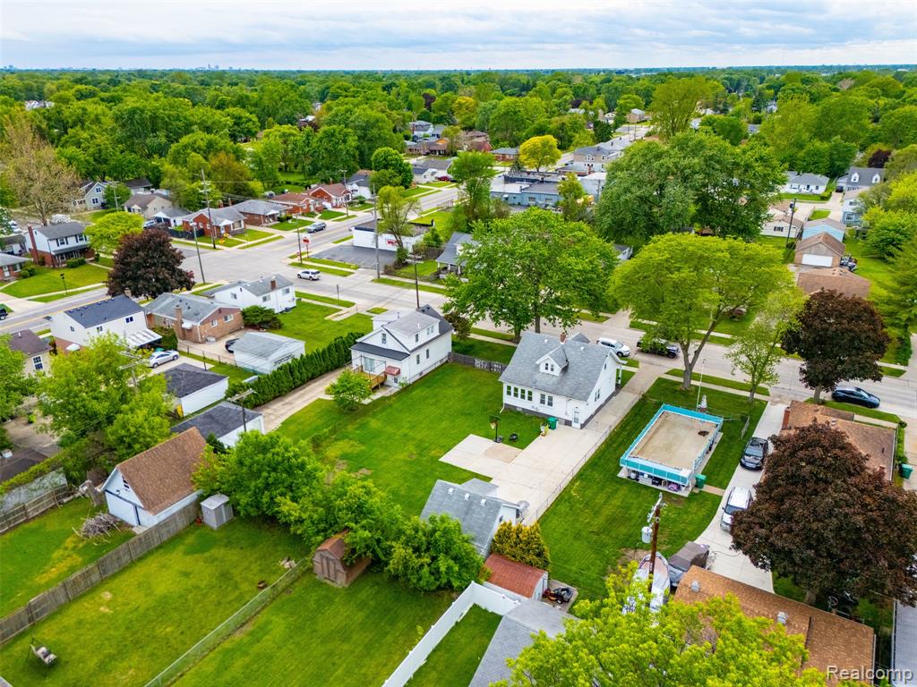 24248 Hayes Avenue, Eastpointe, MI 48021 — Photo 47
