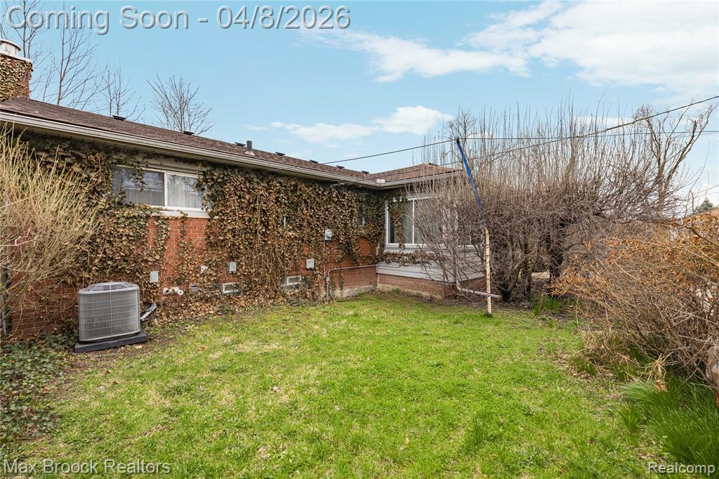 17000 W 13 Mile Road, Beverly Hills, MI 48025 — Photo 45