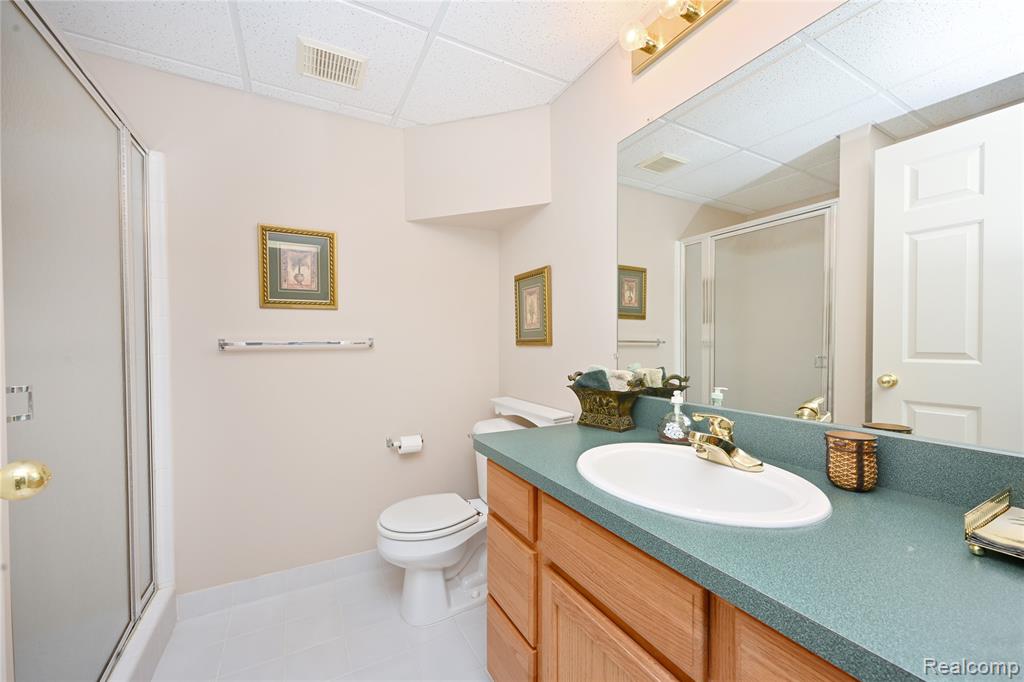 324 Cherry Hill Pointe Drive, 27, Canton, MI 48187 — Photo 32