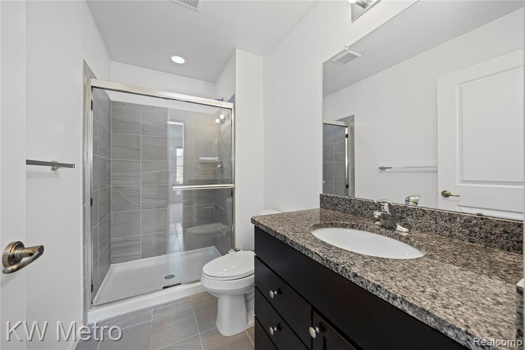 4636 Bradley Circle, Troy, MI 48085 — Photo 13