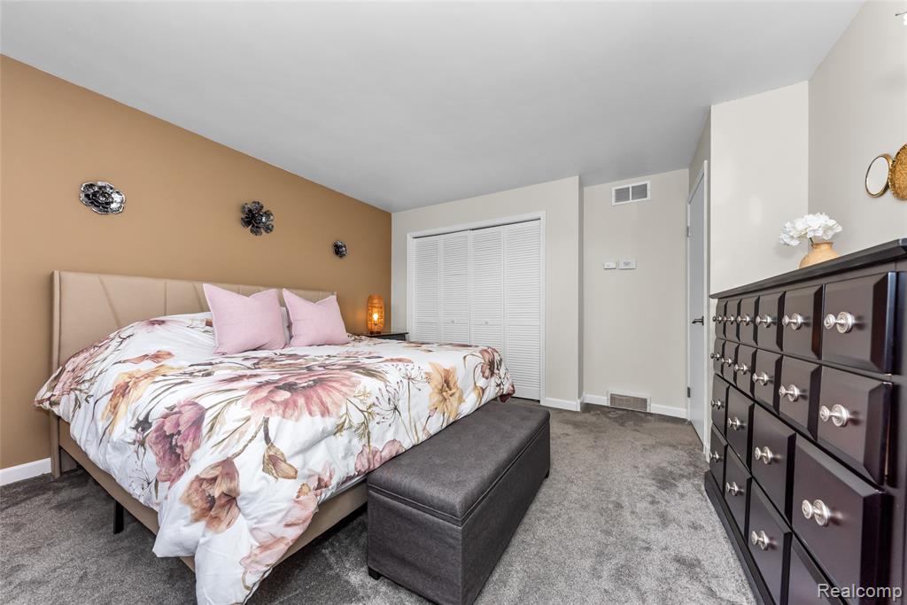 4710 Whitman Circle, Ann Arbor, MI 48103 — Photo 46