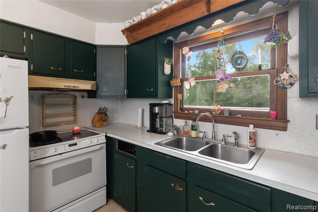 742 Westchester Drive, Caro, MI 48723 — Photo 9