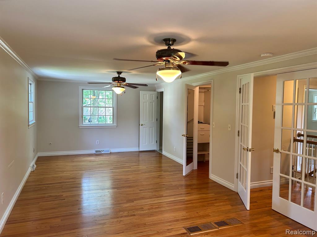5352 W Doherty Drive, West Bloomfield, MI 48323 — Photo 2
