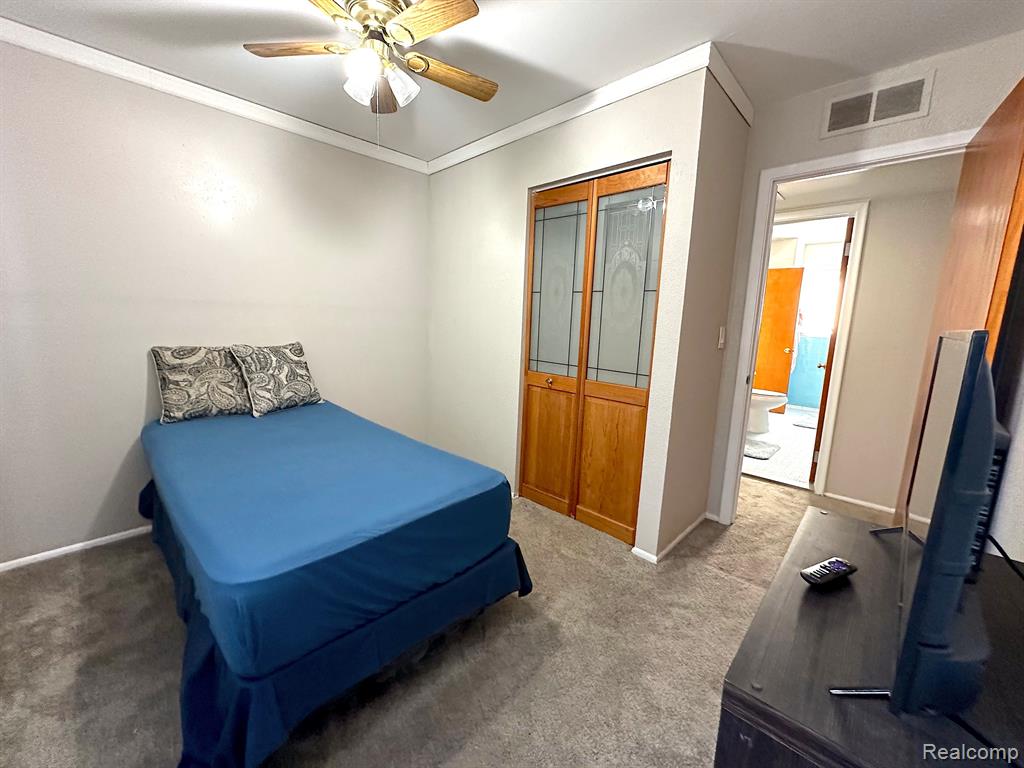 4992 MCKINLEY Street, Dearborn Heights, MI 48125 — Photo 28