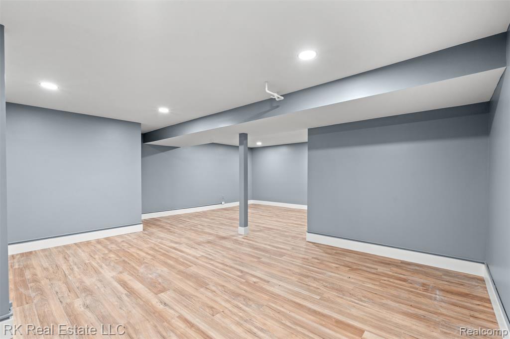 44900 Bayview Drive Unit #20, Novi, MI 48377 — Photo 26