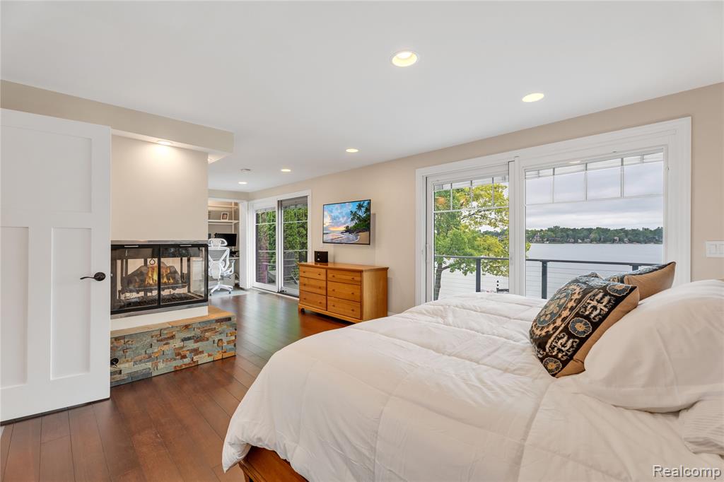 7107 Locklin Street, West Bloomfield, MI 48324 — Photo 17