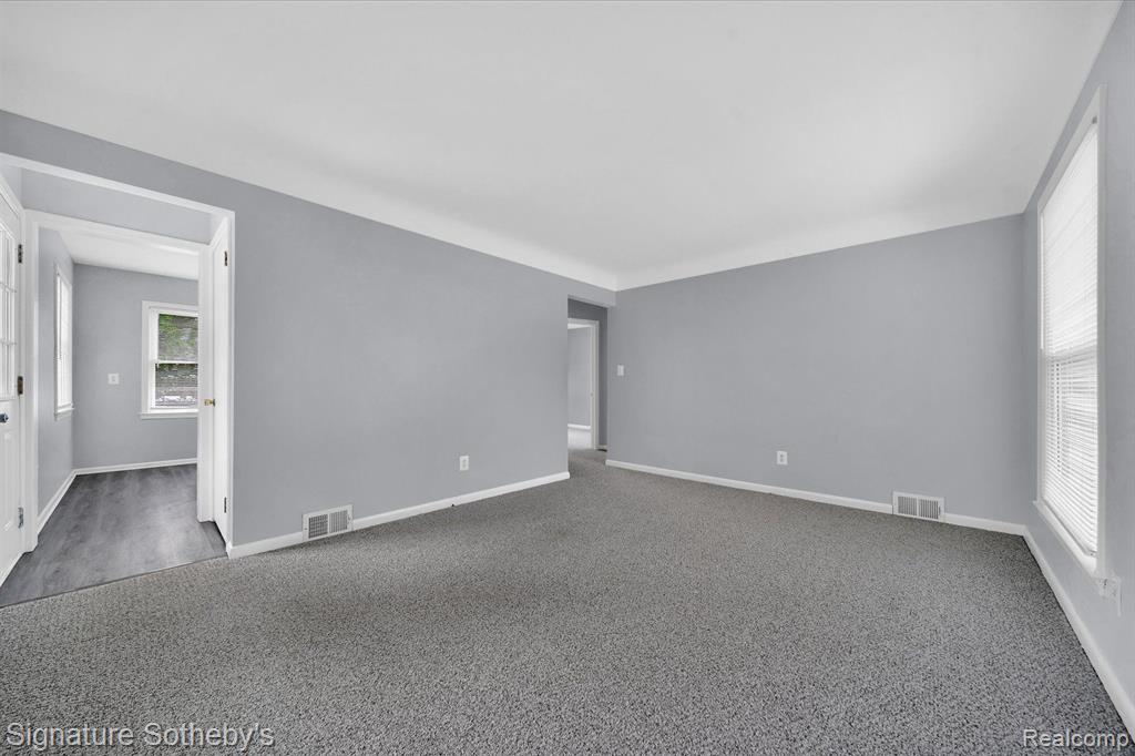 817 W 12 MILE Road, Royal Oak, MI 48073 — Photo 4