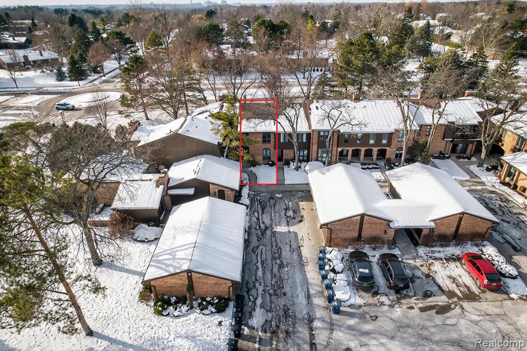 1090 Greenhills Drive, Ann Arbor, MI 48105 — Photo 34