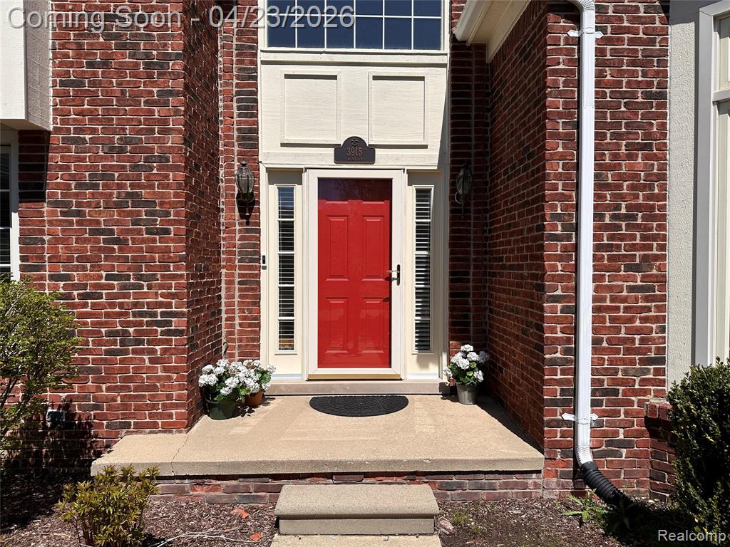 3915 Winslow Drive, Auburn Hills, MI 48326 — Photo 3