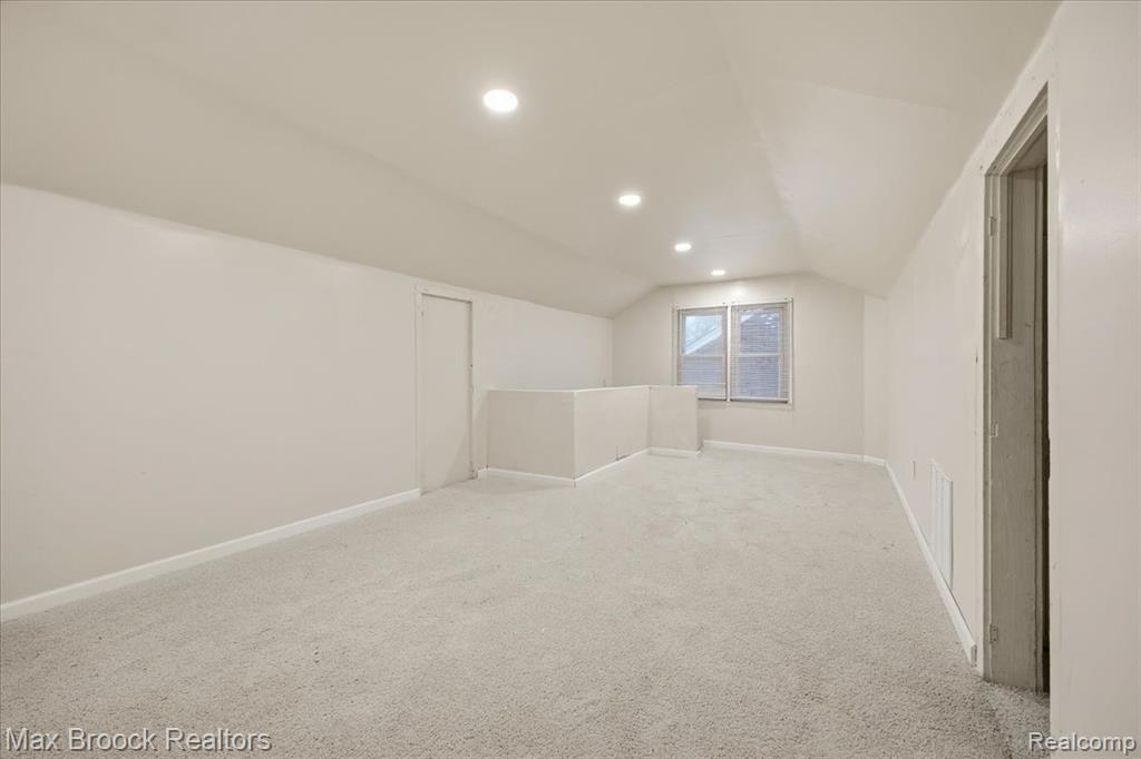 9722 Wayburn Street, Detroit, MI 48224 — Photo 22