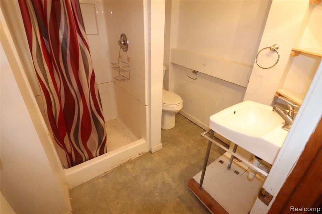 16767 Edinborough Road, Detroit, MI 48219 — Photo 10