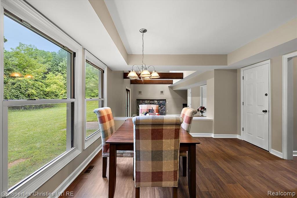4069 Harbor Vista Drive, Orchard Lake Village, MI 48323 — Photo 12