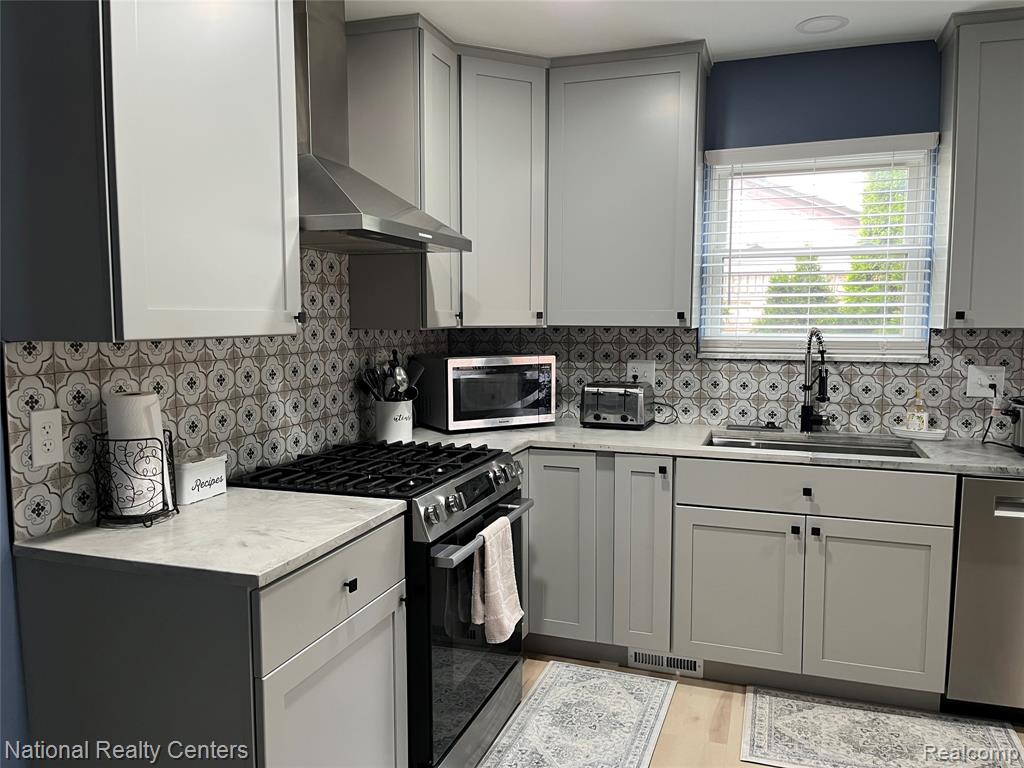 15719 Golden Drive, Macomb, MI 48044 — Photo 2