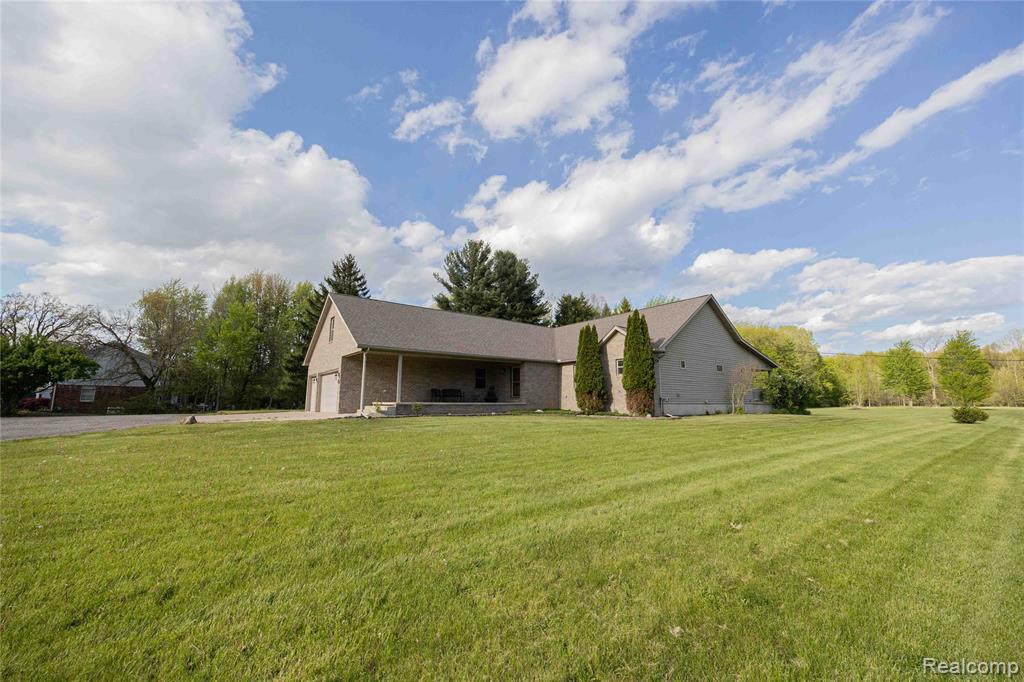 21855 Huron River Drive, New Boston, MI 48164 — Photo 2