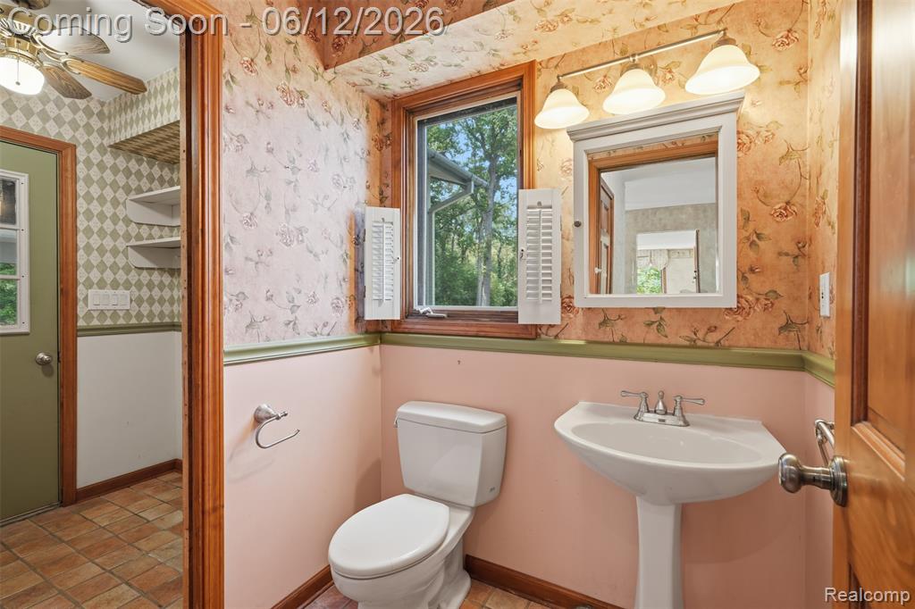 380 Sunset, White Lake, MI 48383 — Photo 15