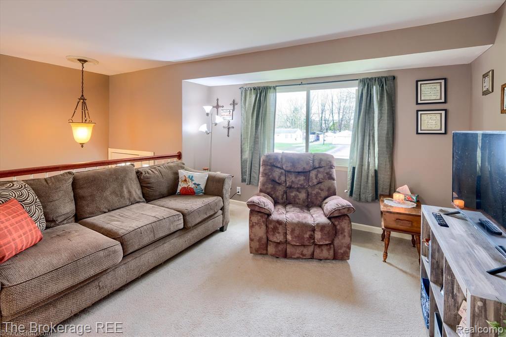 4156 Bobwhite Drive, Flint, MI 48506 — Photo 12