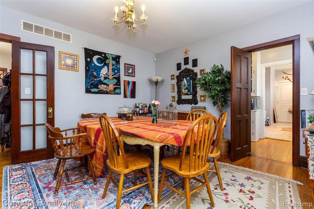 440 E FERRY Street, Detroit, MI 48202 — Photo 12