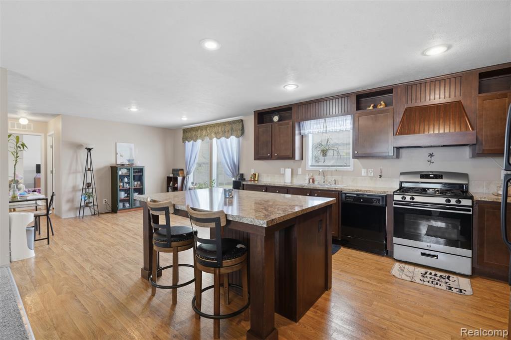 11802 Stoneridge Court, South Lyon, MI 48178 — Photo 9