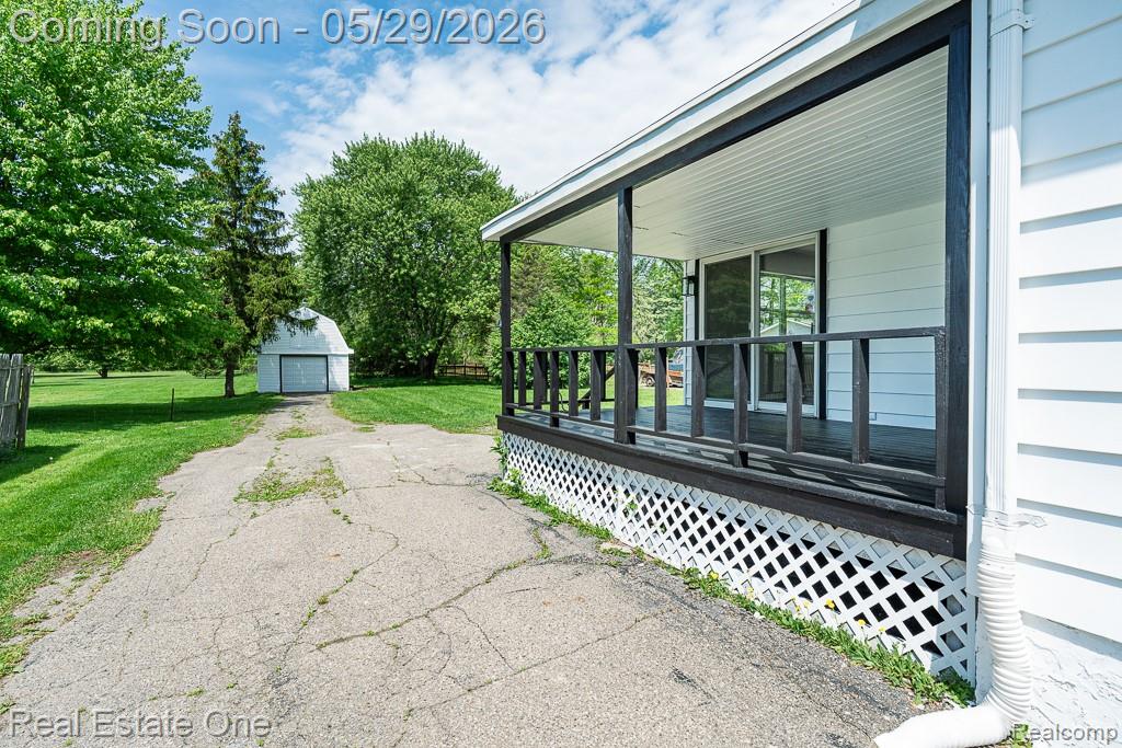 1056 Adams Road, Burton, MI 48509 — Photo 4
