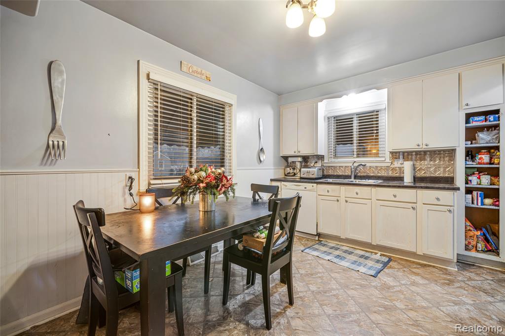 3980 Campbell Street, Dearborn Heights, MI 48125 — Photo 5