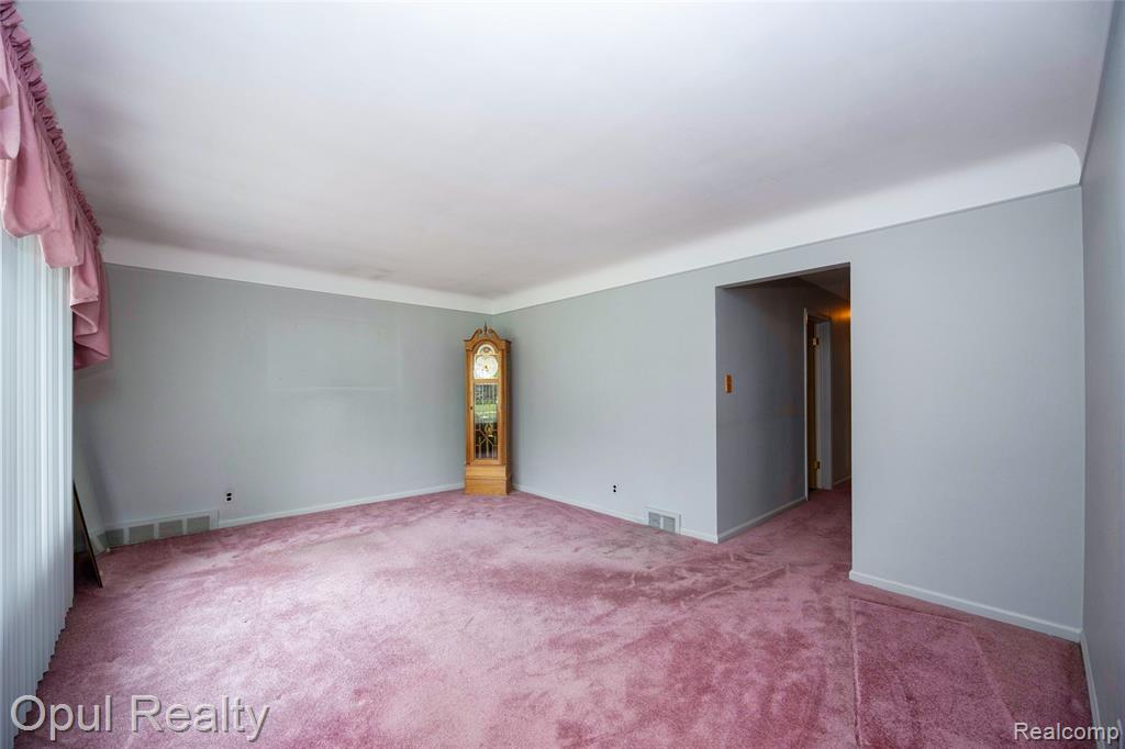 4174 Katherine Street, Dearborn Heights, MI 48125 — Photo 4