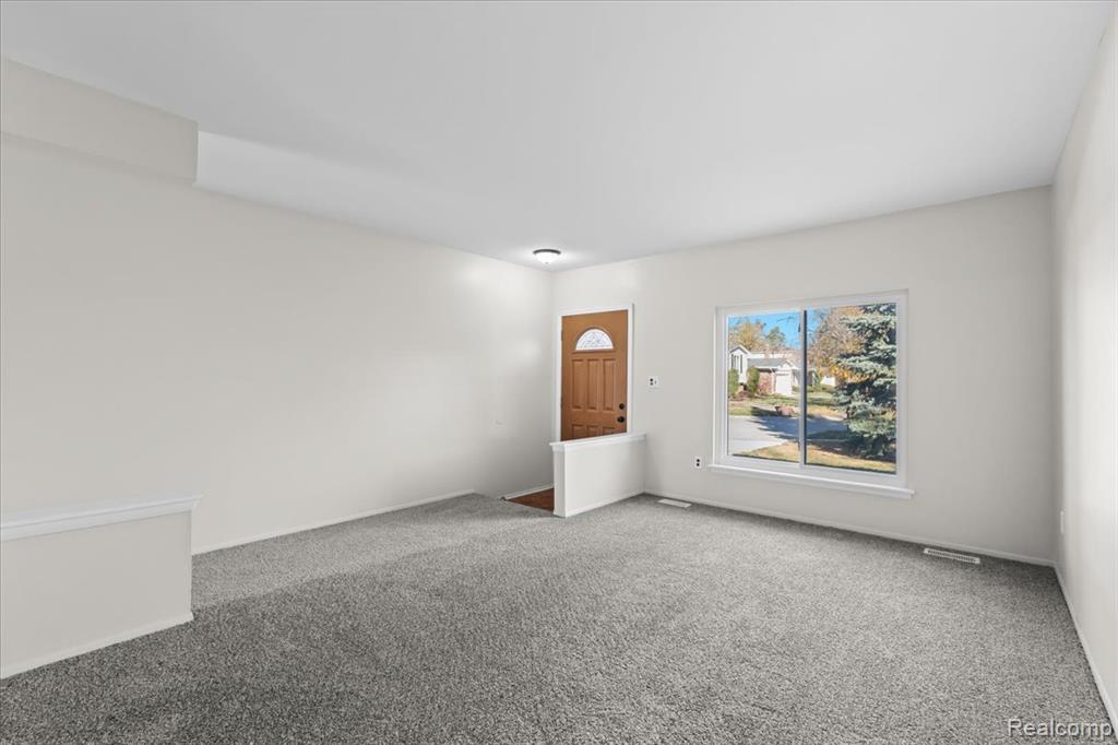 5650 Willow Creek Drive, Canton, MI 48187 — Photo 5