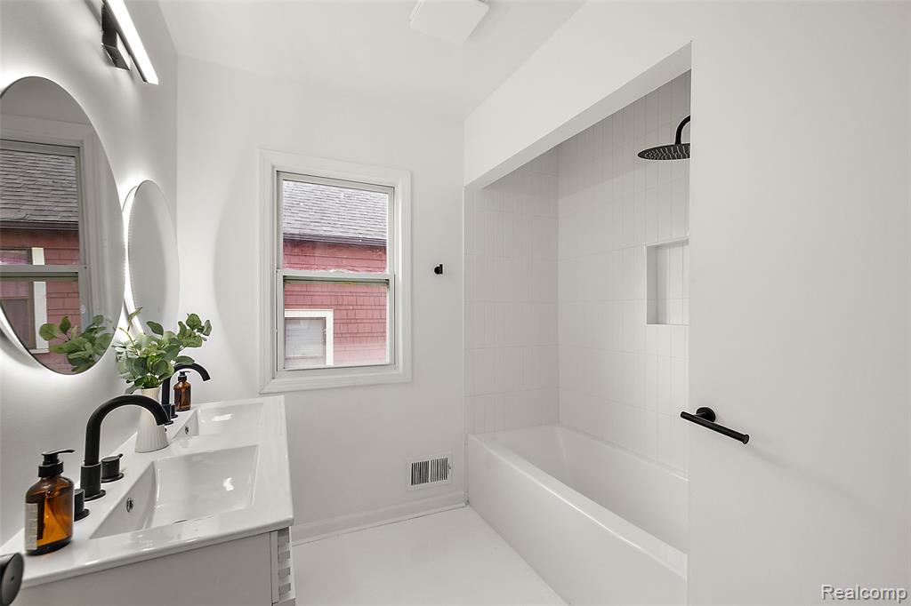 4657 Courville Street, Detroit, MI 48224 — Photo 35