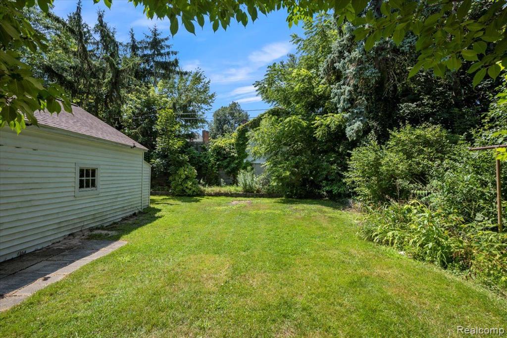 79 WENONAH Drive, Pontiac, MI 48341 — Photo 9