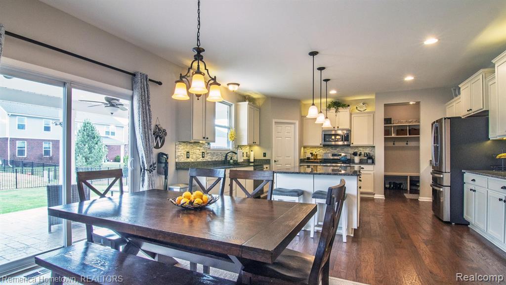 49606 E CENTRAL Park, Shelby Twp, MI 48317 — Photo 8