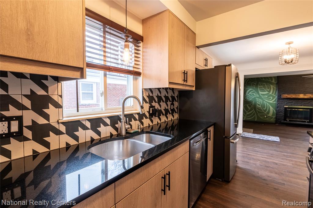 32653 Beacon Lane, Fraser, MI 48026 — Photo 5