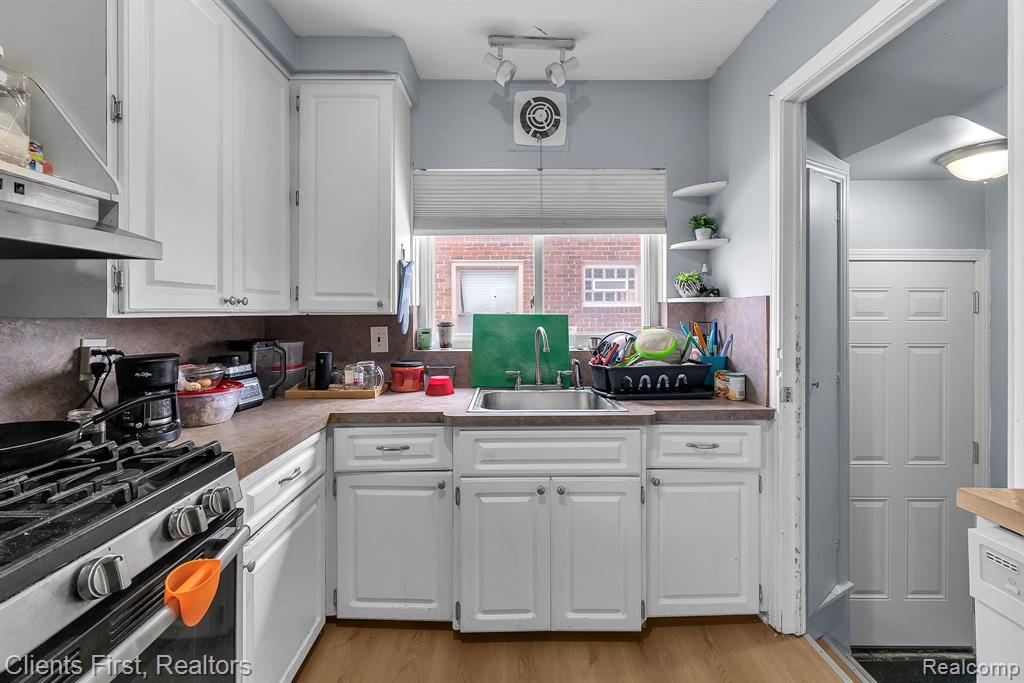 8258 Meyers Road, Detroit, MI 48228 — Photo 8