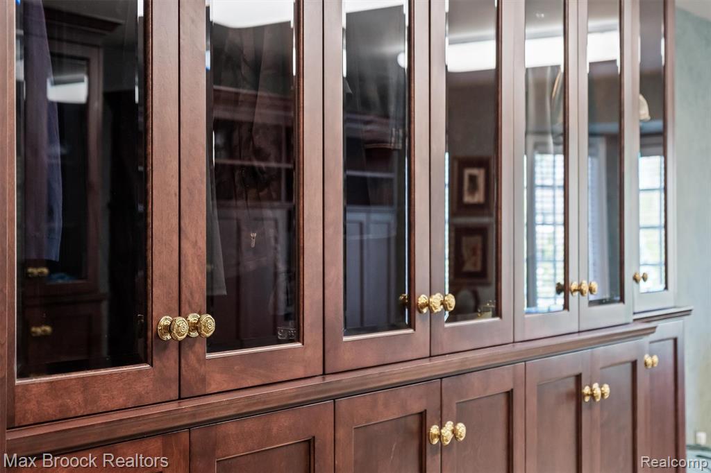1832 Long Lake Shore Drive, Bloomfield Hills, MI 48302 — Photo 48