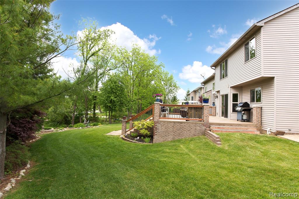 58721 Carriage Lane, South Lyon, MI 48178 — Photo 31
