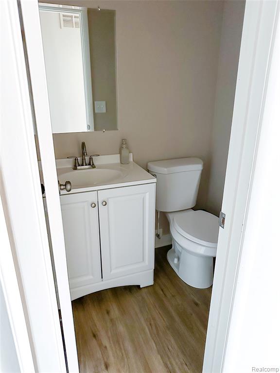 40812 Highpointe Drive, 24, Clinton Twp, MI 48038 — Photo 6
